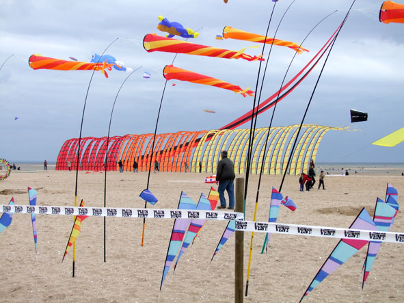 22 - more banners than peeps on this beach 22 - more banners than peeps on this beach